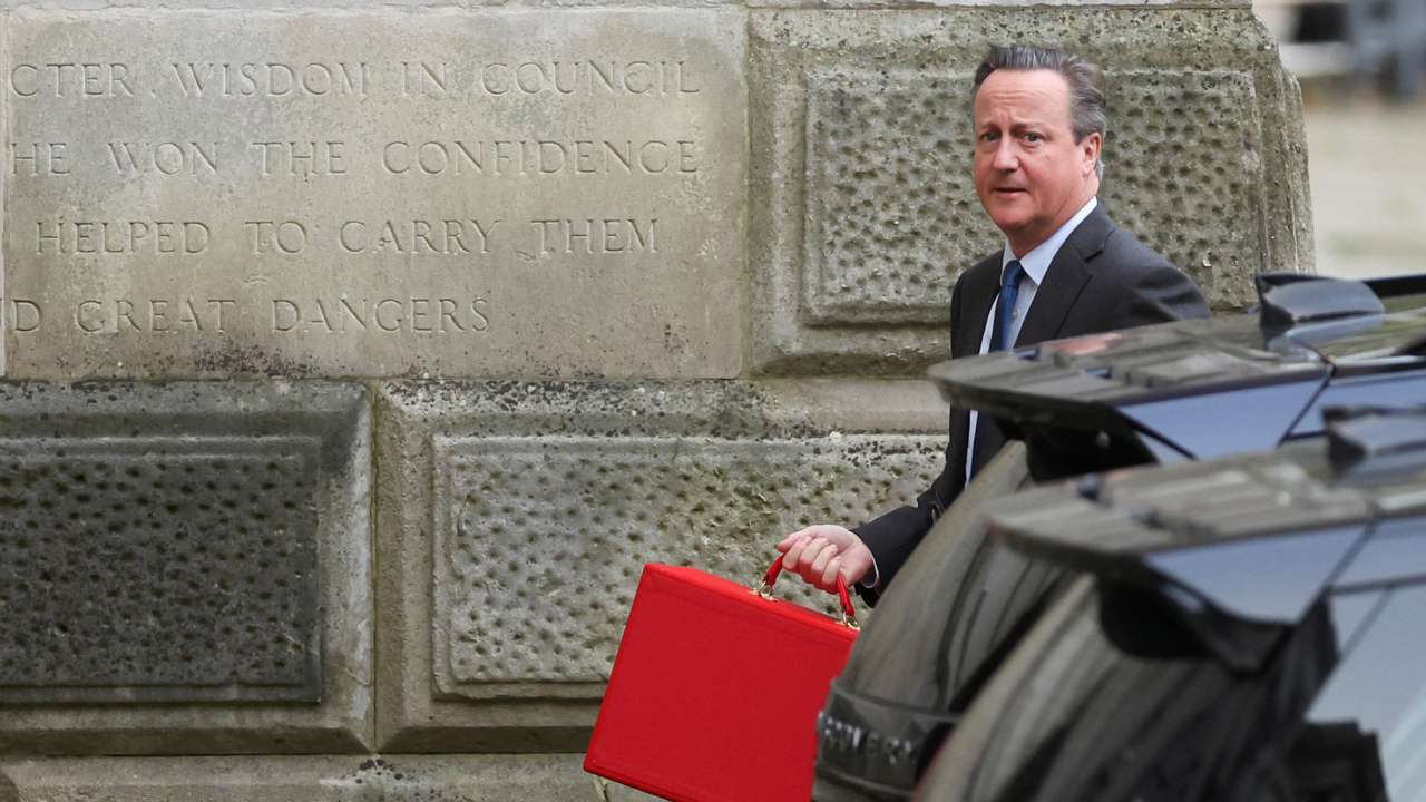 New British Cabinet meets for the first time