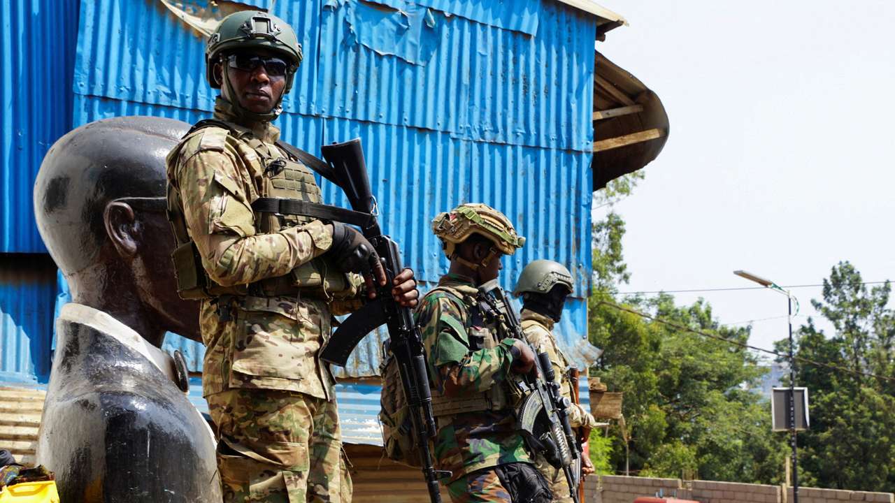 Crowds flee reported gunfire at Congo rebel leader rally in Bukavu