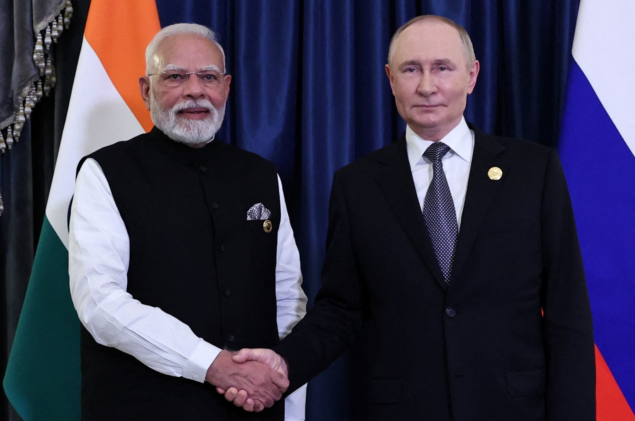 Russian President Putin and Indian Prime Minister Modi meet at SCO summit in Tianjin