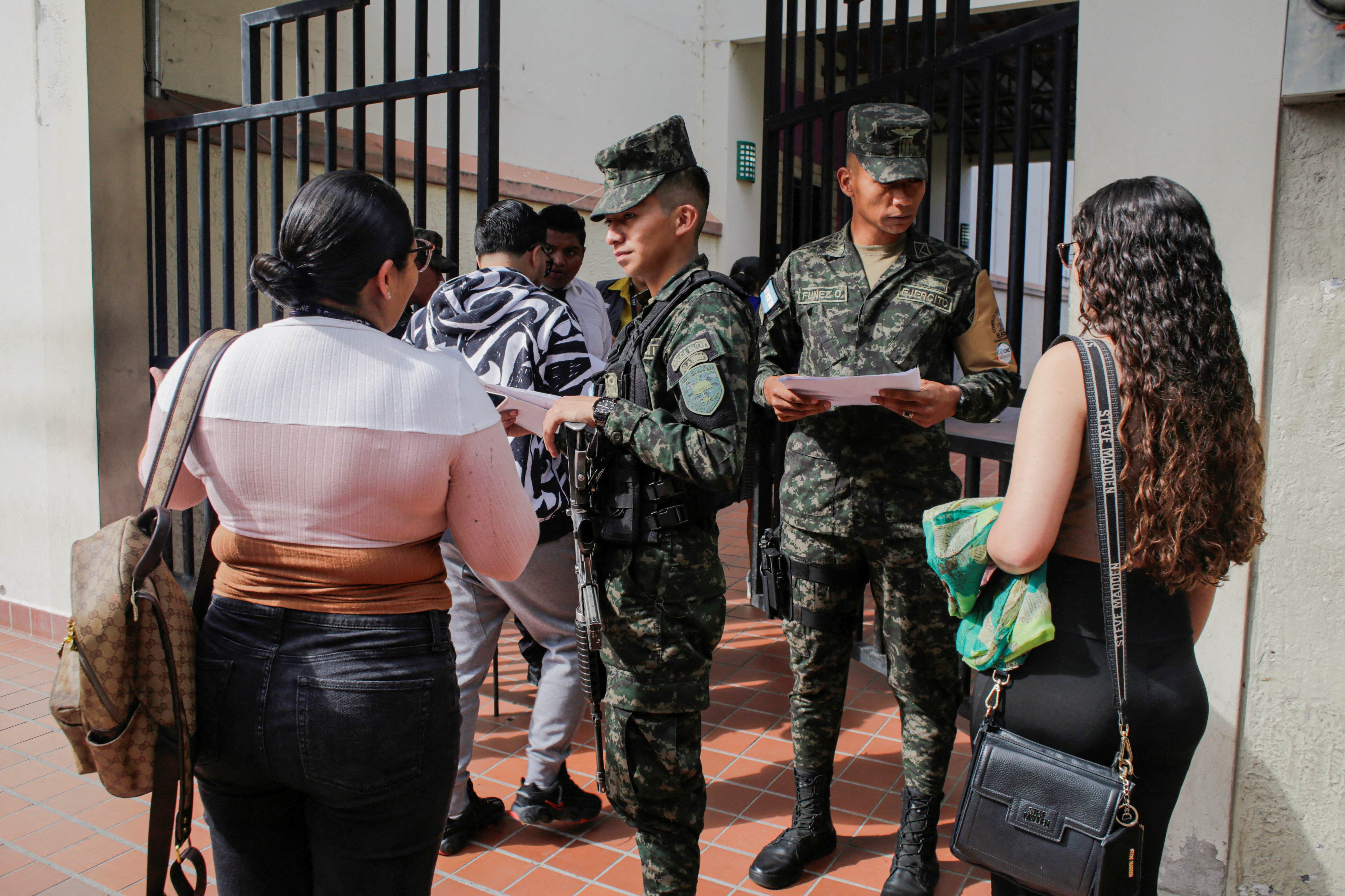 Honduras resumes vote count in contested presidential election, in Tegucigalpa