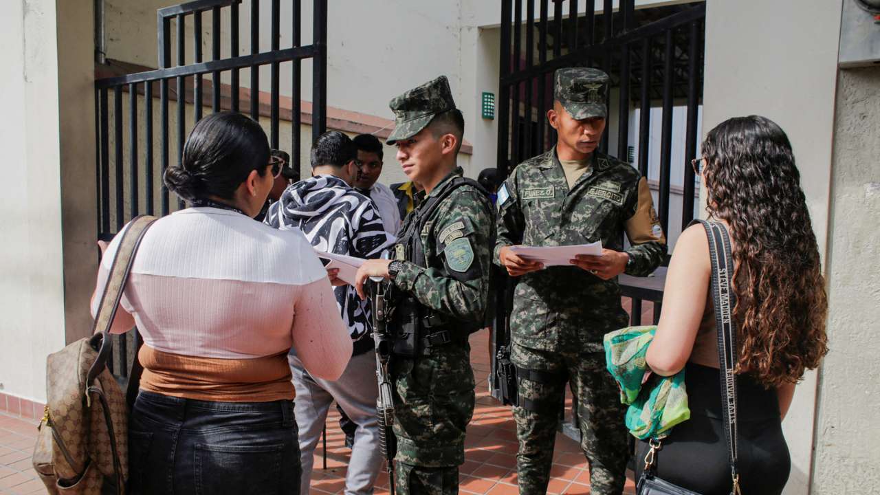 Honduras resumes vote count in contested presidential election, in Tegucigalpa