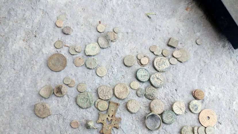 Greek guard charged in crackdown on antiquities smuggling rings
