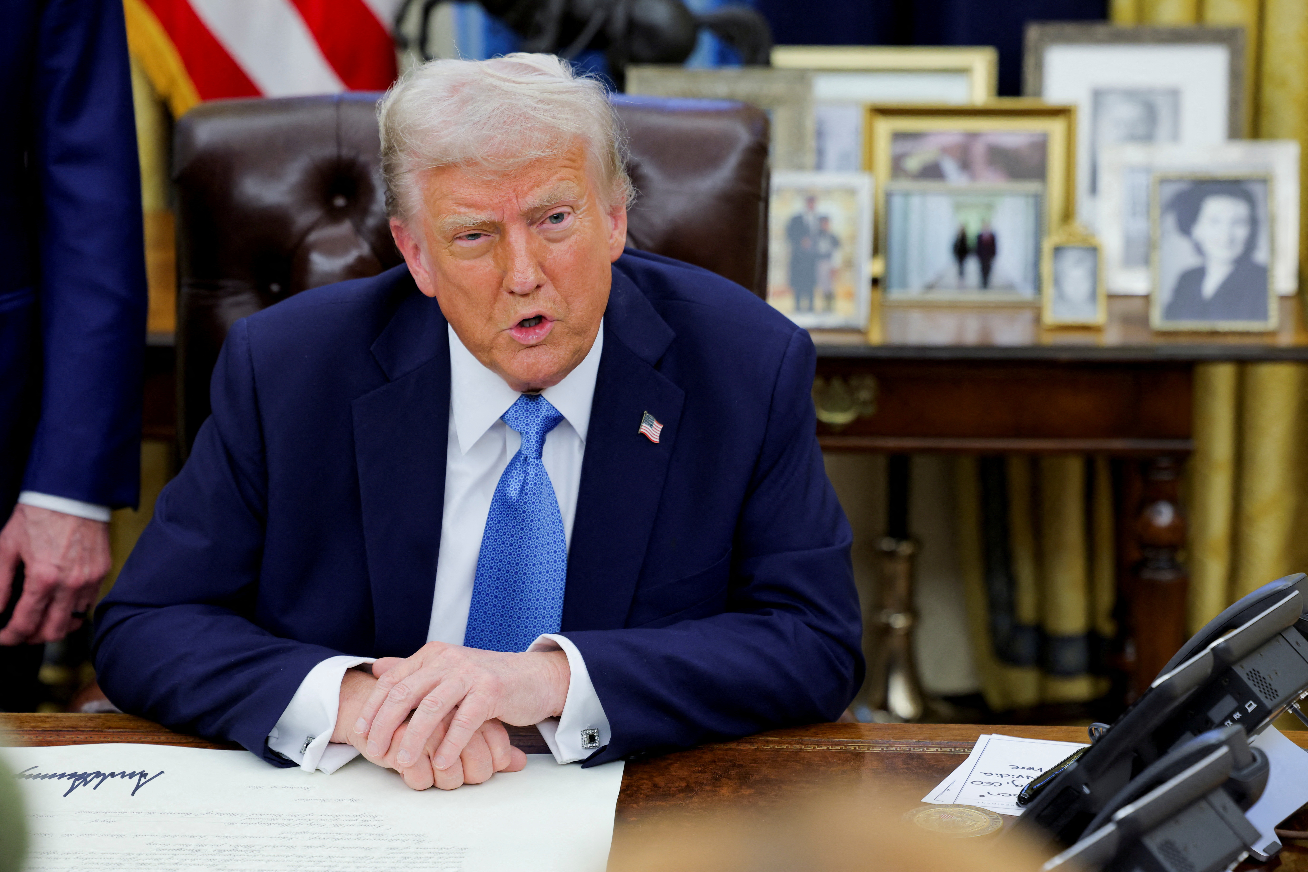 FILE PHOTO: US judge extends pause on Trump's plan to freeze federal grants, loans