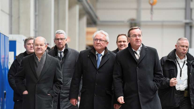 German Chancellor Scholz and Defence Minister Pistorius visit the future site in Unterluess