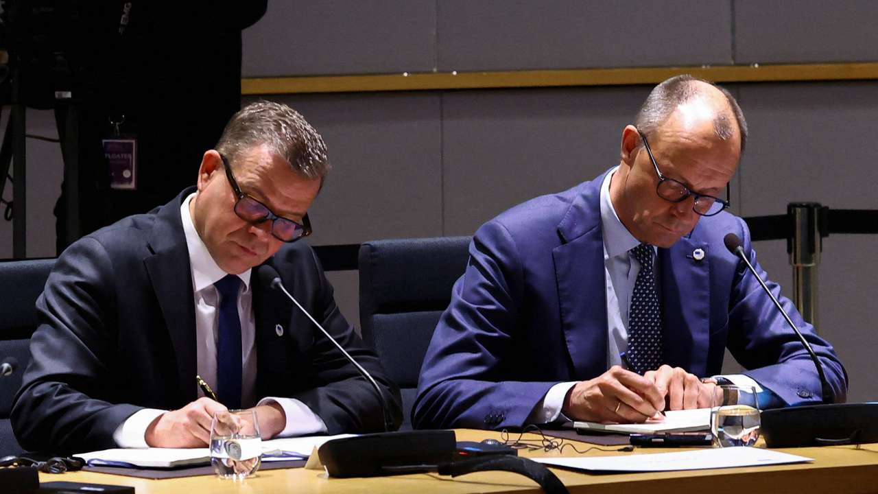 EU leaders hold special summit to discuss transatlantic relationship