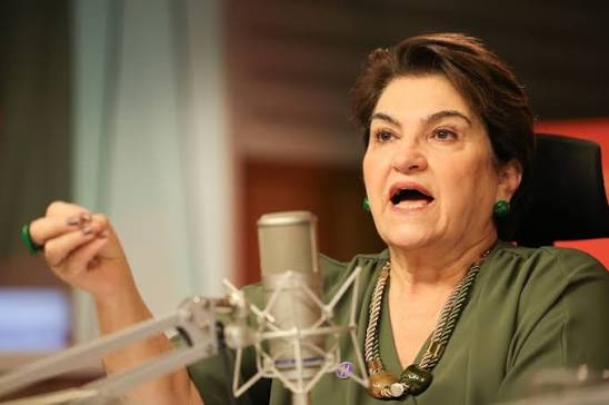 Ministra diz que mulheres podem 'decidir eleição' e devem votar em quem honra compromissos