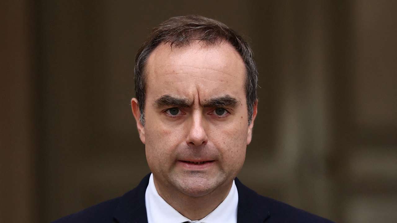 Statement by French outgoing Prime Minister Lecornu at Matignon in Paris