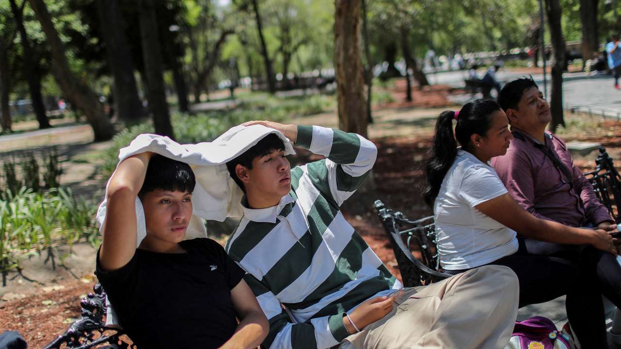 FILE PHOTO: Heat wave in Mexico City