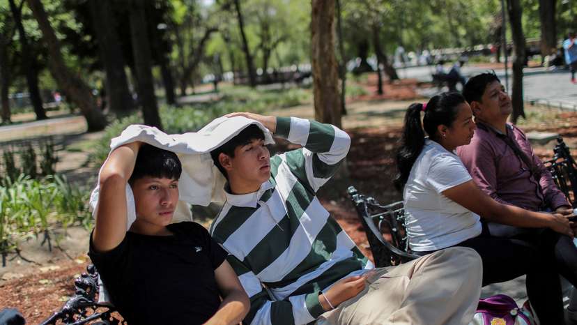 FILE PHOTO: Heat wave in Mexico City