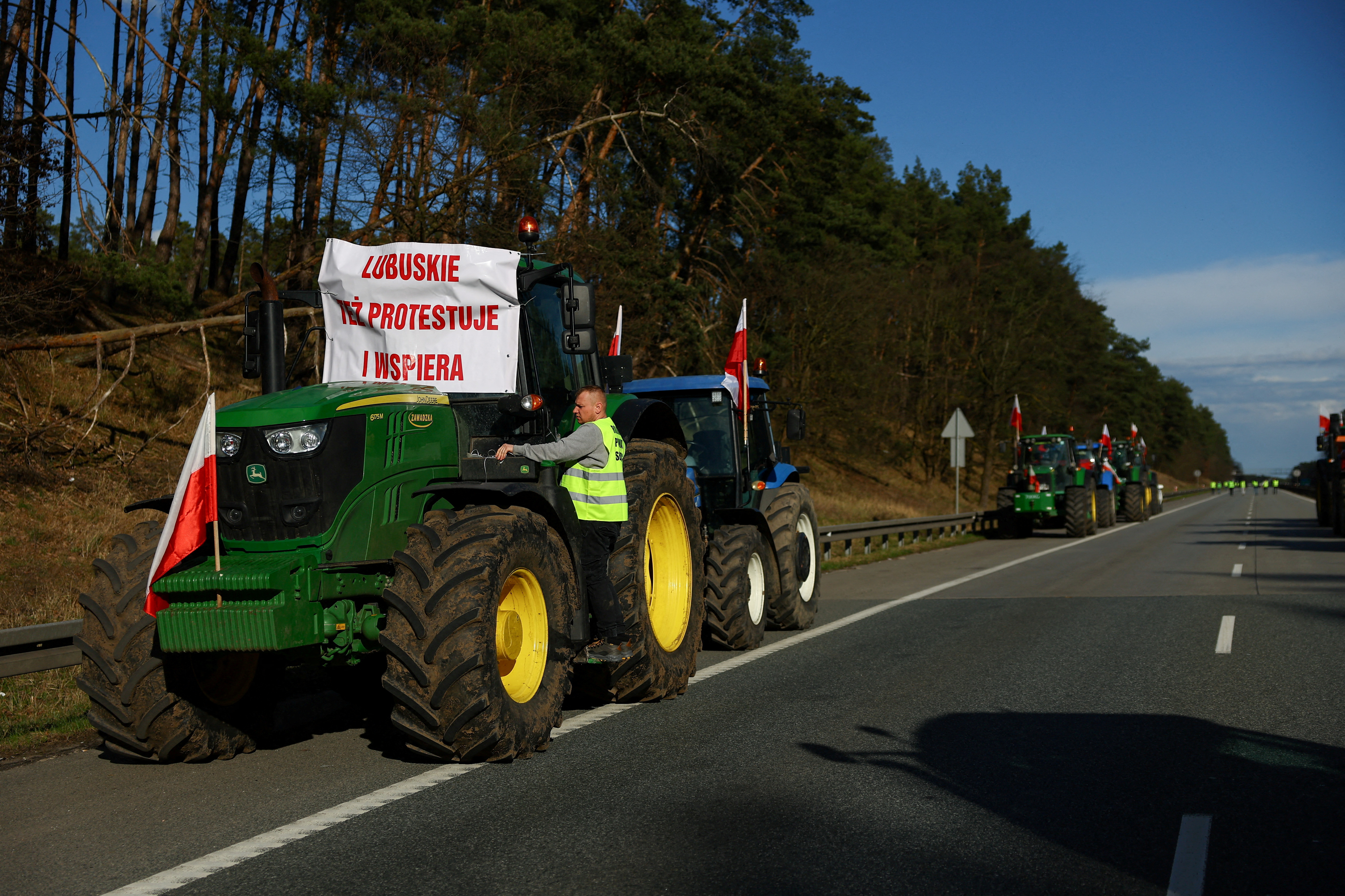 Polish farmers block German border motorway to protest EU agriculture laws