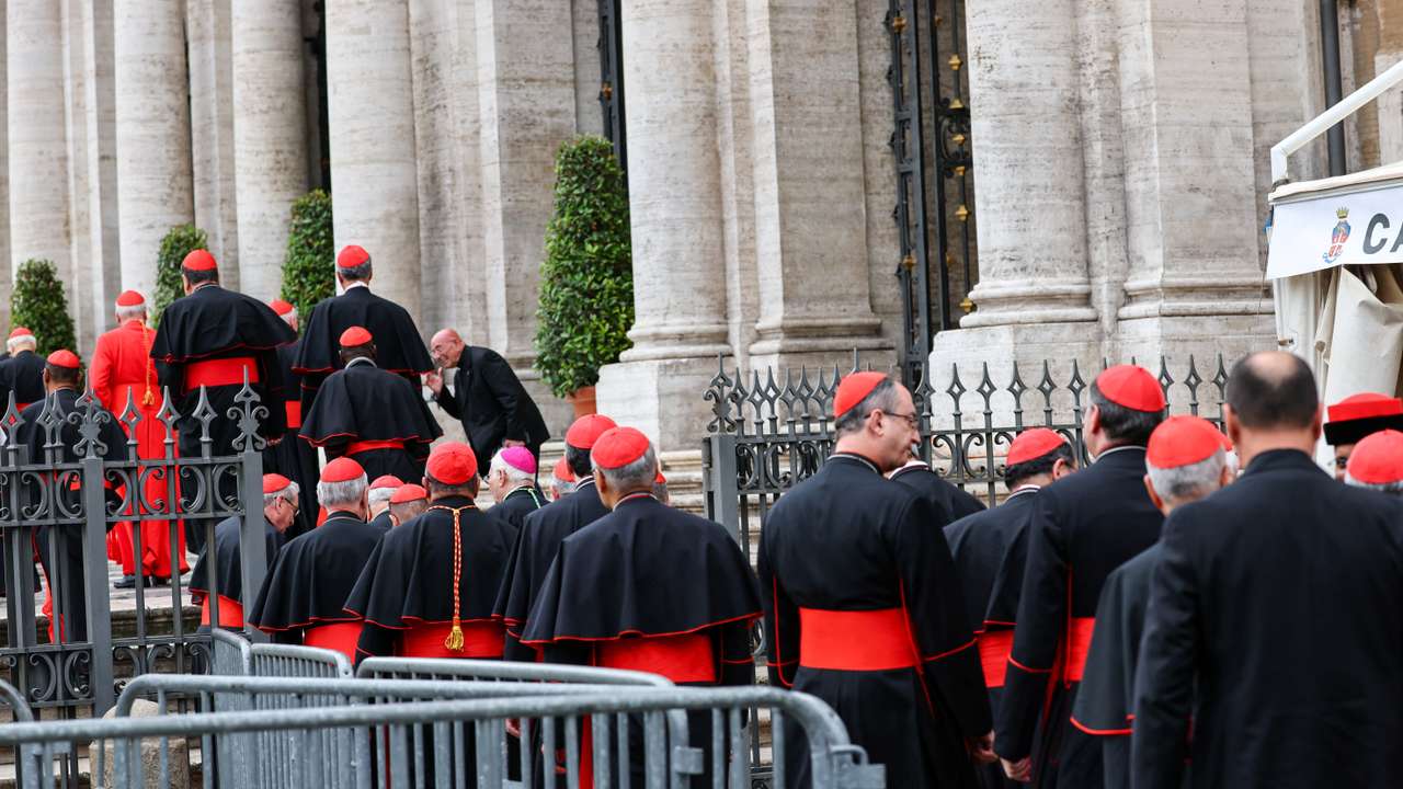 Cardinals arrive to pay their respects at the tomb of the late Pope Francis in the Papal Basilica of Saint Mary Major (Santa Maria Maggiore), in Rome