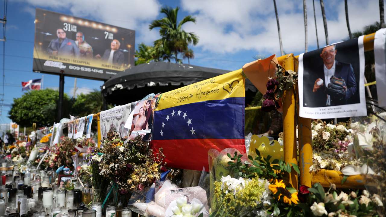 A makeshift memorial is pictured on the day of New York City Mayor Eric Adams' visit to the remains of the Jet Set nightclub, after a deadly roof collapse, in Santo Domingo, Dominican Republic April 14, 2025. REUTERS/Ricardo Arduengo