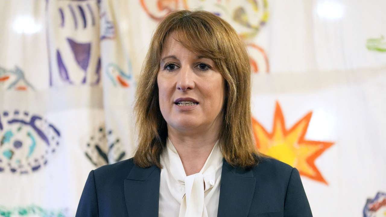 Chancellor Rachel Reeves visit to Calthorpe Community Gardens