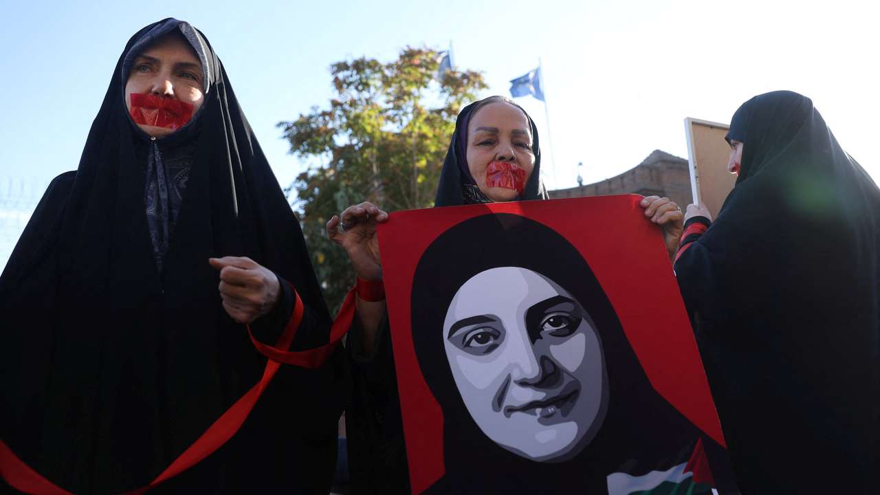 Gathering in support of an Iranian student prisoner in France, Mahdieh Esfandiari, in Tehran