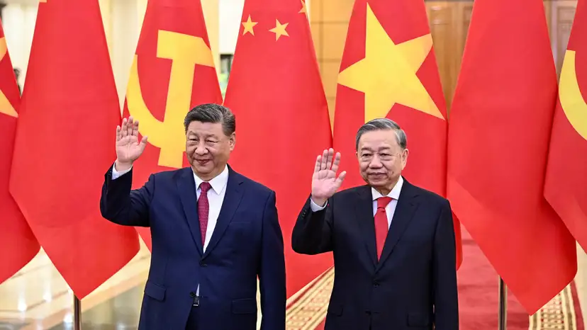 FILE PHOTO: China's President Xi makes state visit to Vietnam