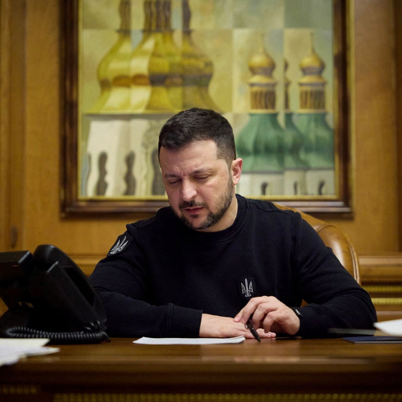 Ukraine's President Zelenskiy speaks on the phone with Germany's Chancellor Scholz in Kyiv