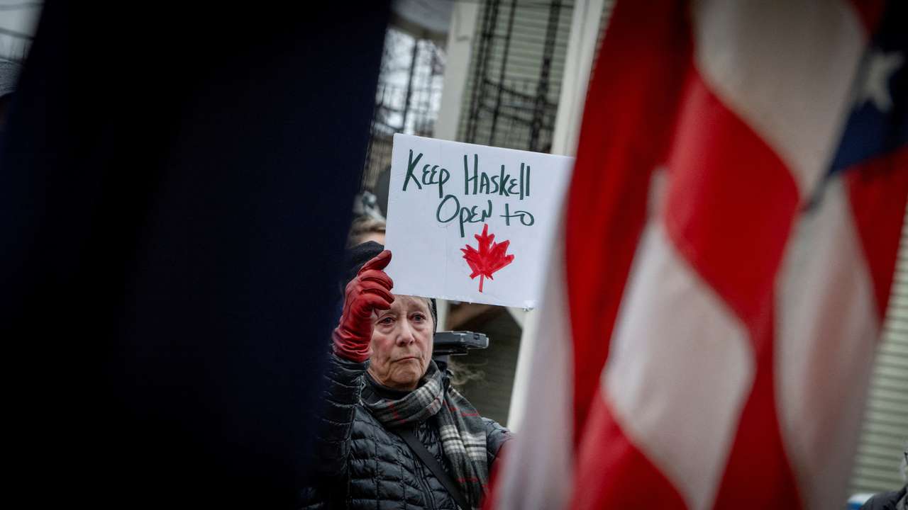 US government blocks Canadian access to border-straddling library