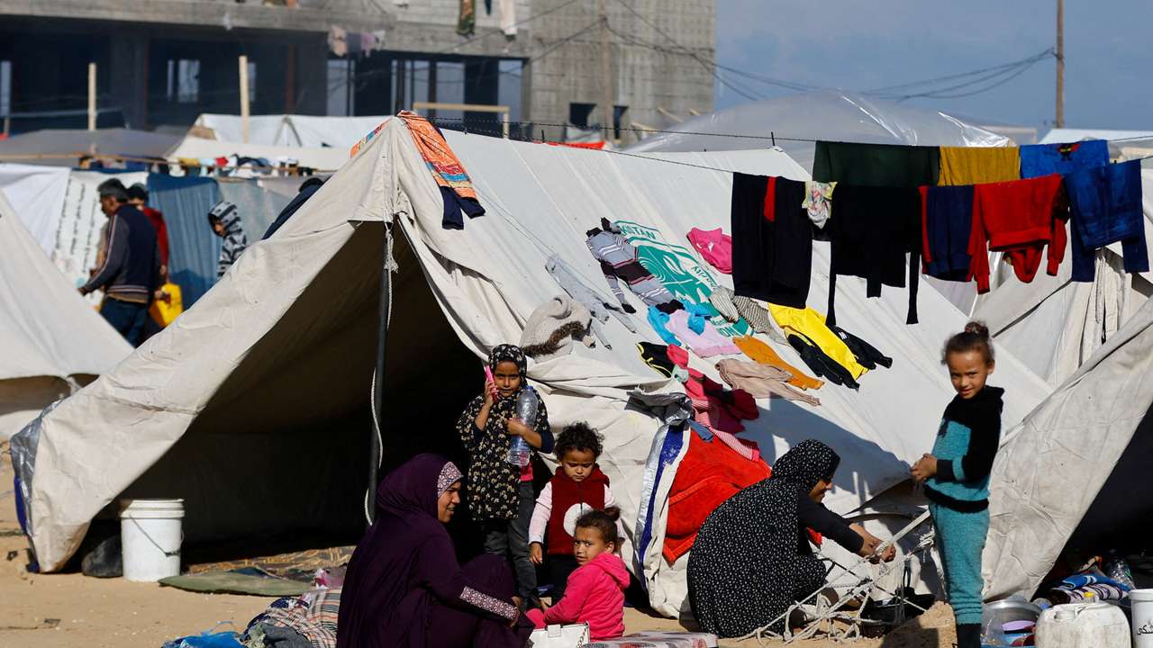 Camp sheltering displaced Palestinians who fled their houses due to Israeli strikes, in Rafah