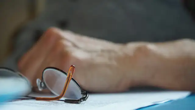 Concurso busca valorizar as experiências de pessoas idosas e dar visibilidade às suas trajetórias, memórias e contribuições para a sociedade.
