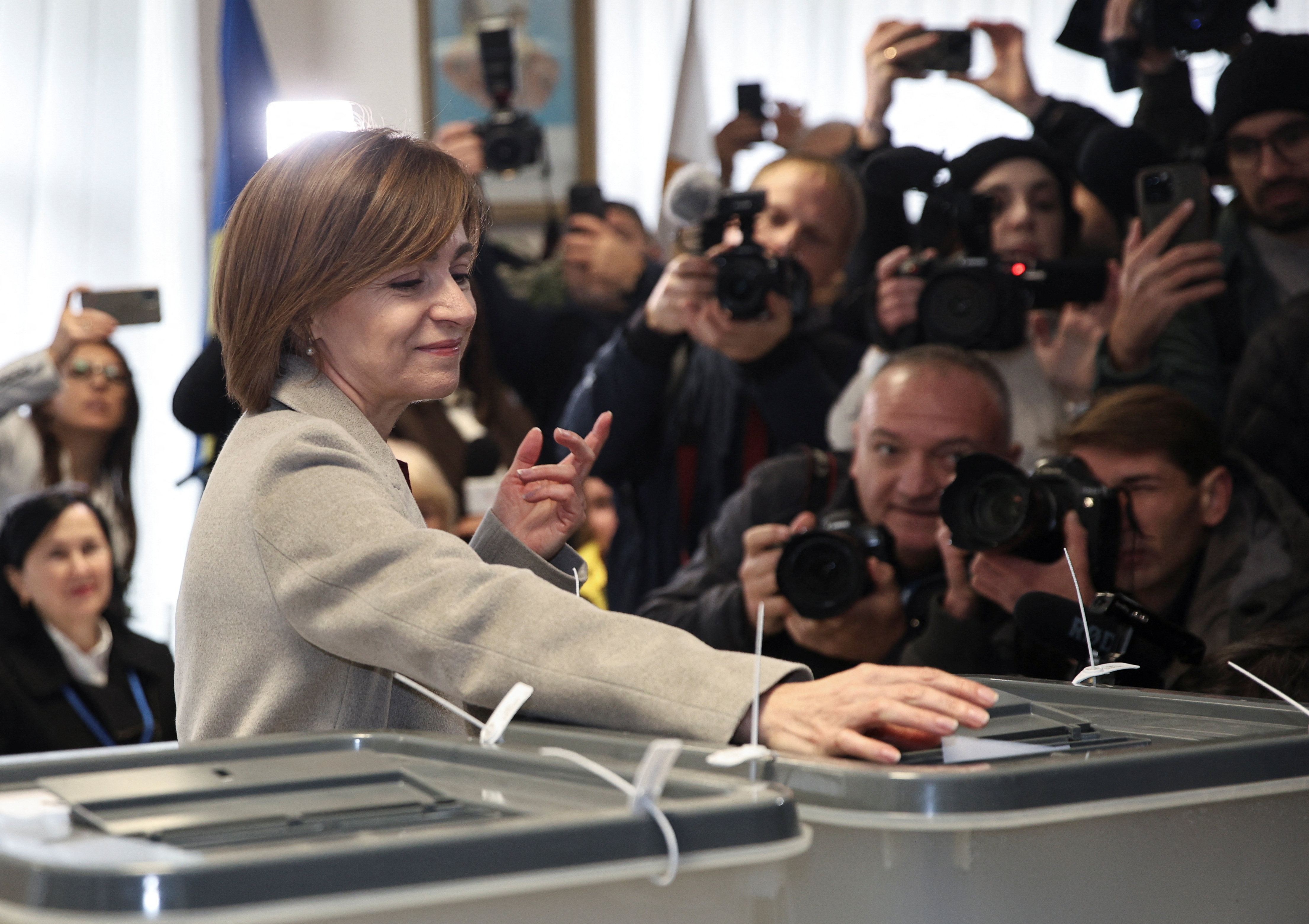 Moldova holds presidential election and EU referendum