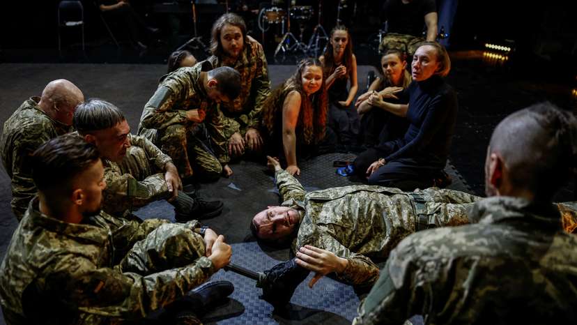 The Wider Image: Wounded Ukrainian veterans find healing on stage