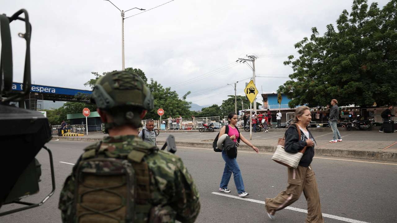 Colombian soldiers patrol the border between Venezuela and Colombia