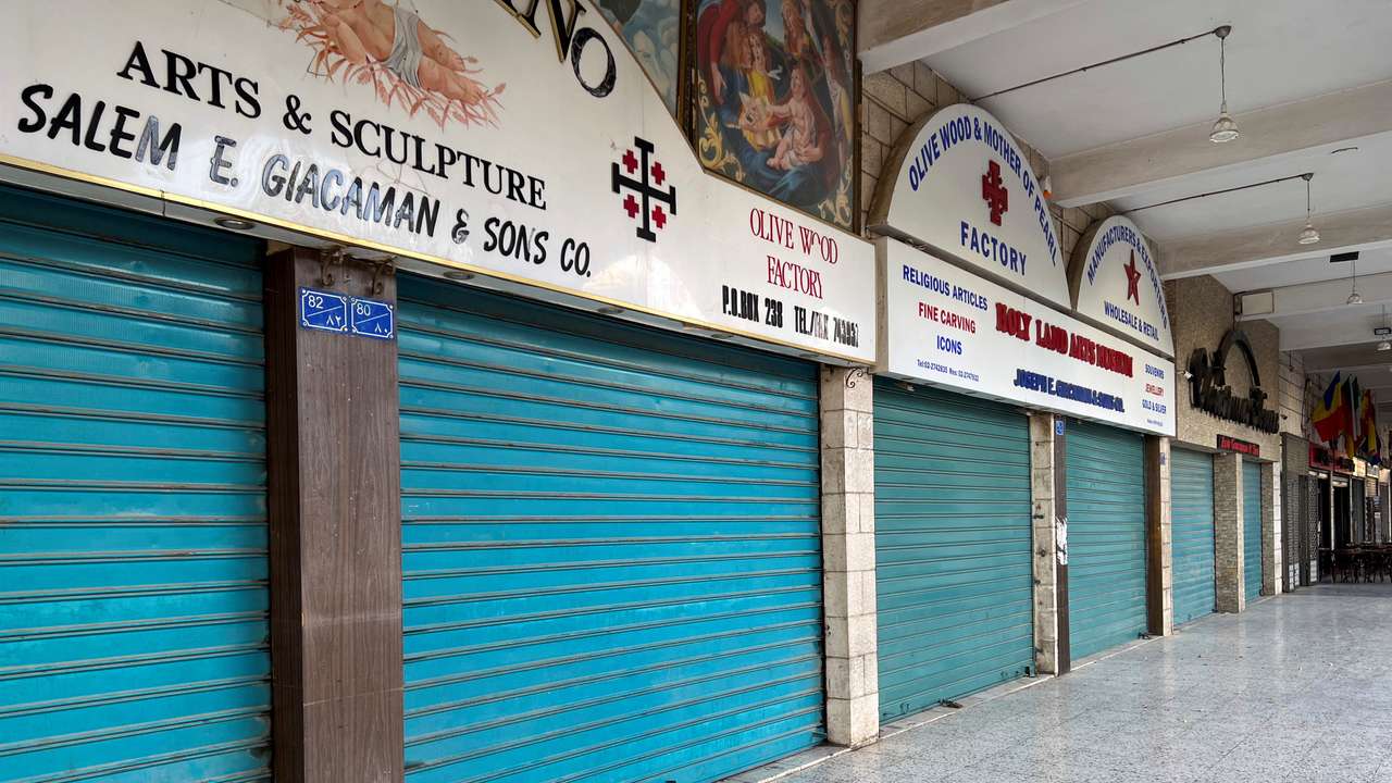 Tourists desert Bethlehem leaving businesses empty-handed