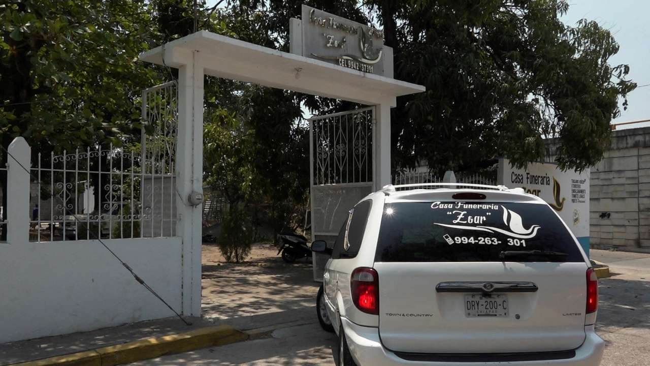 Mexican authorities investigate death of eight Chinese migrants
