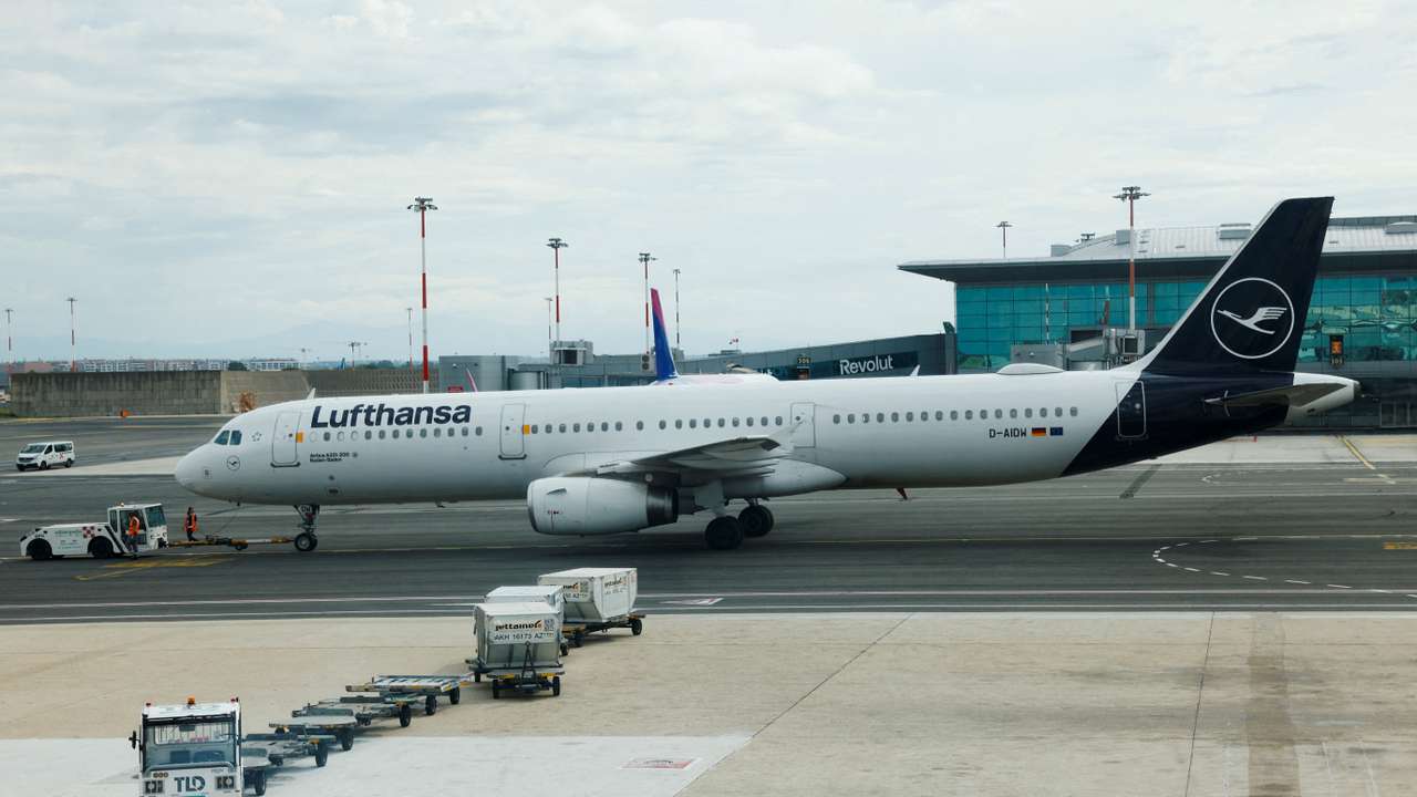 FILE PHOTO: Lufthansa's bet on ITA Airways hinges on Rome airport revamp