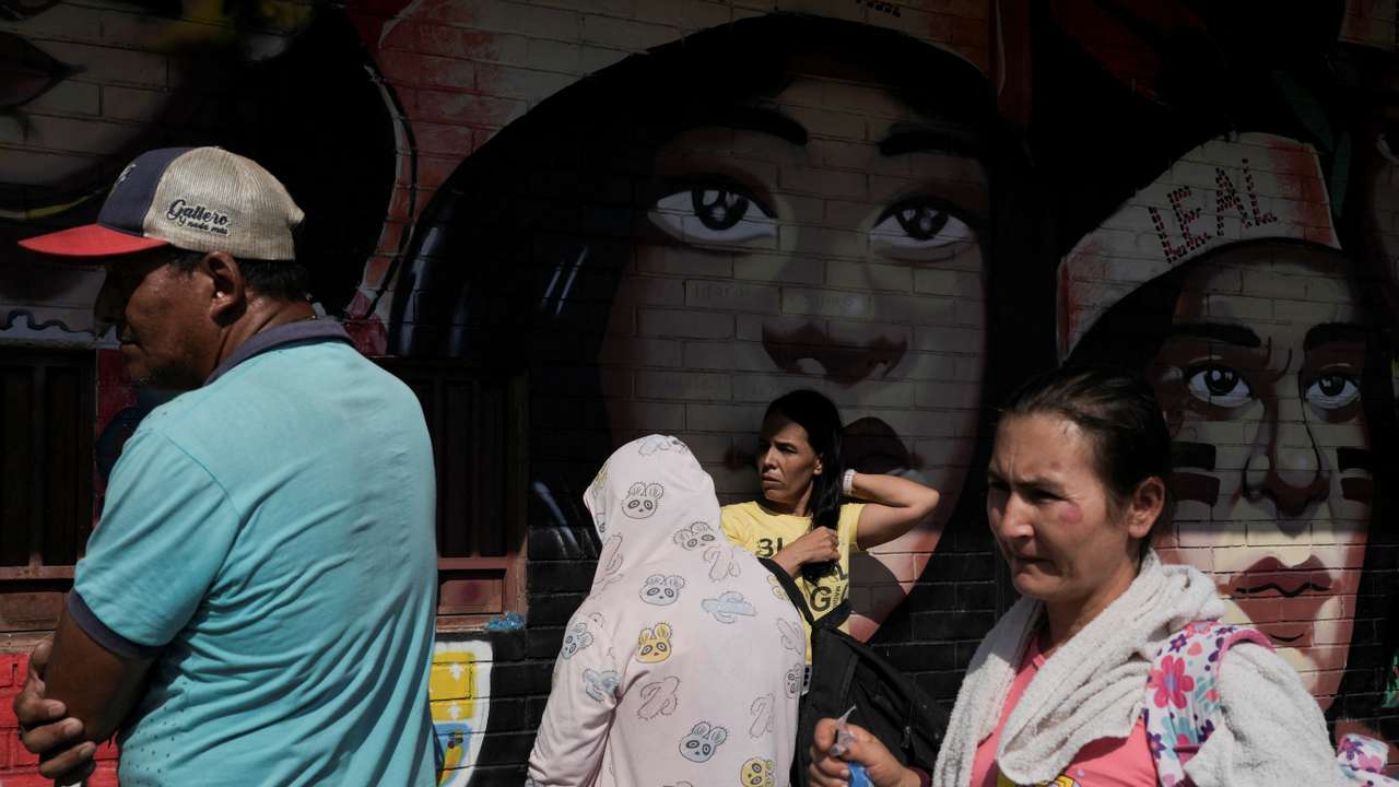 Colombians displaced by clashes between the rebels of the National Liberation Army (ELN) and former FARC dissidents, in Cucuta