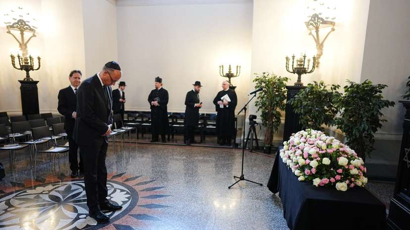 Late Holocaust survivor Margot Friedlaender who died aged 103 is laid to rest