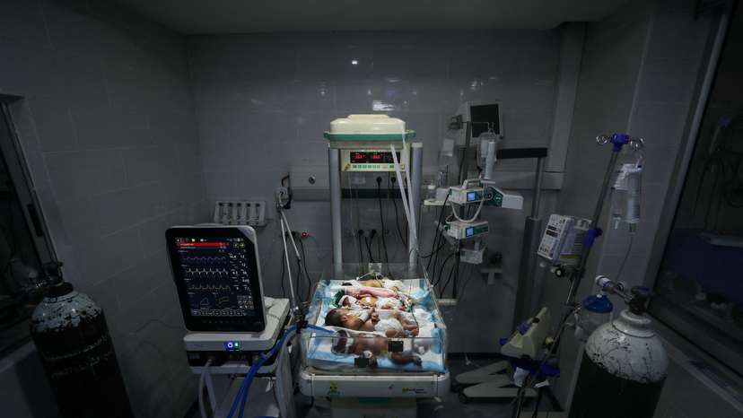Al-Helou hospital faces fuel crisis, according to medics, in Gaza City