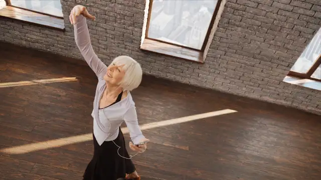 mulher dança sozinha e feliz