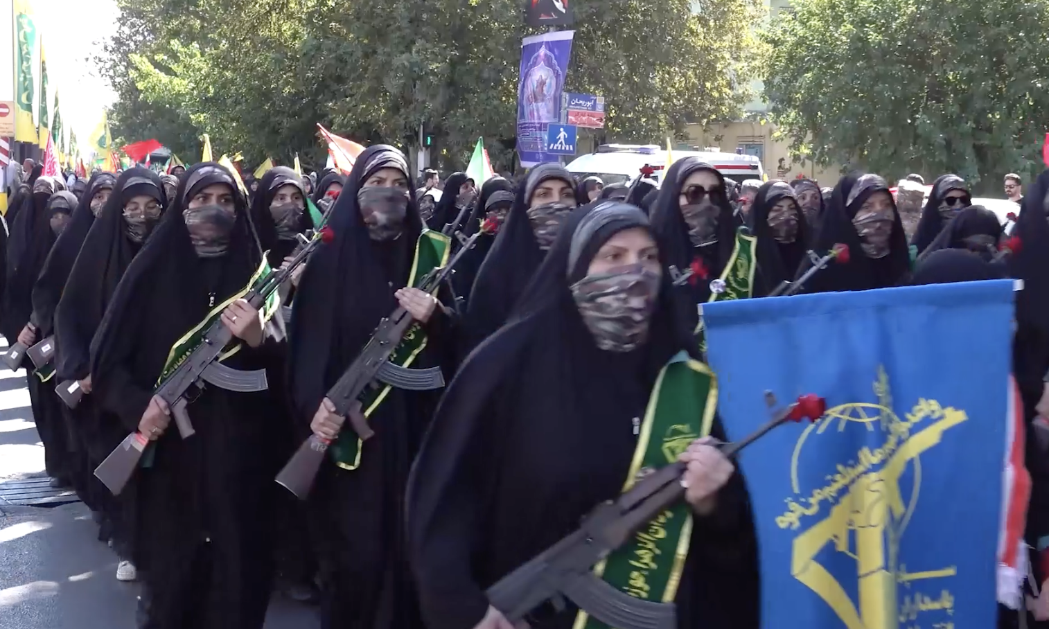 Over 300,000 Iranians march