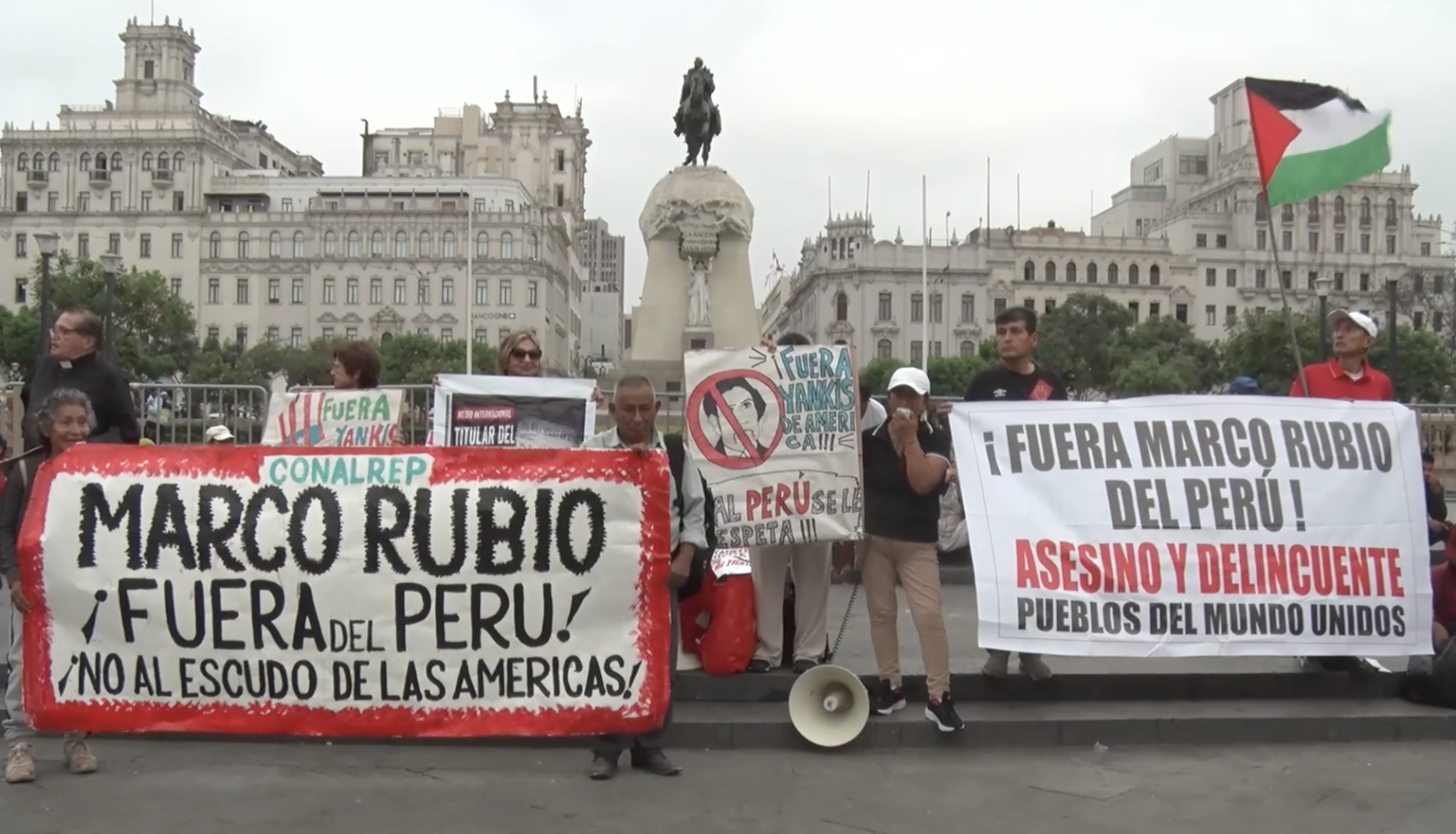 Protesters rally in Peru