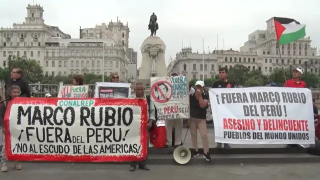 Protesters rally in Peru
