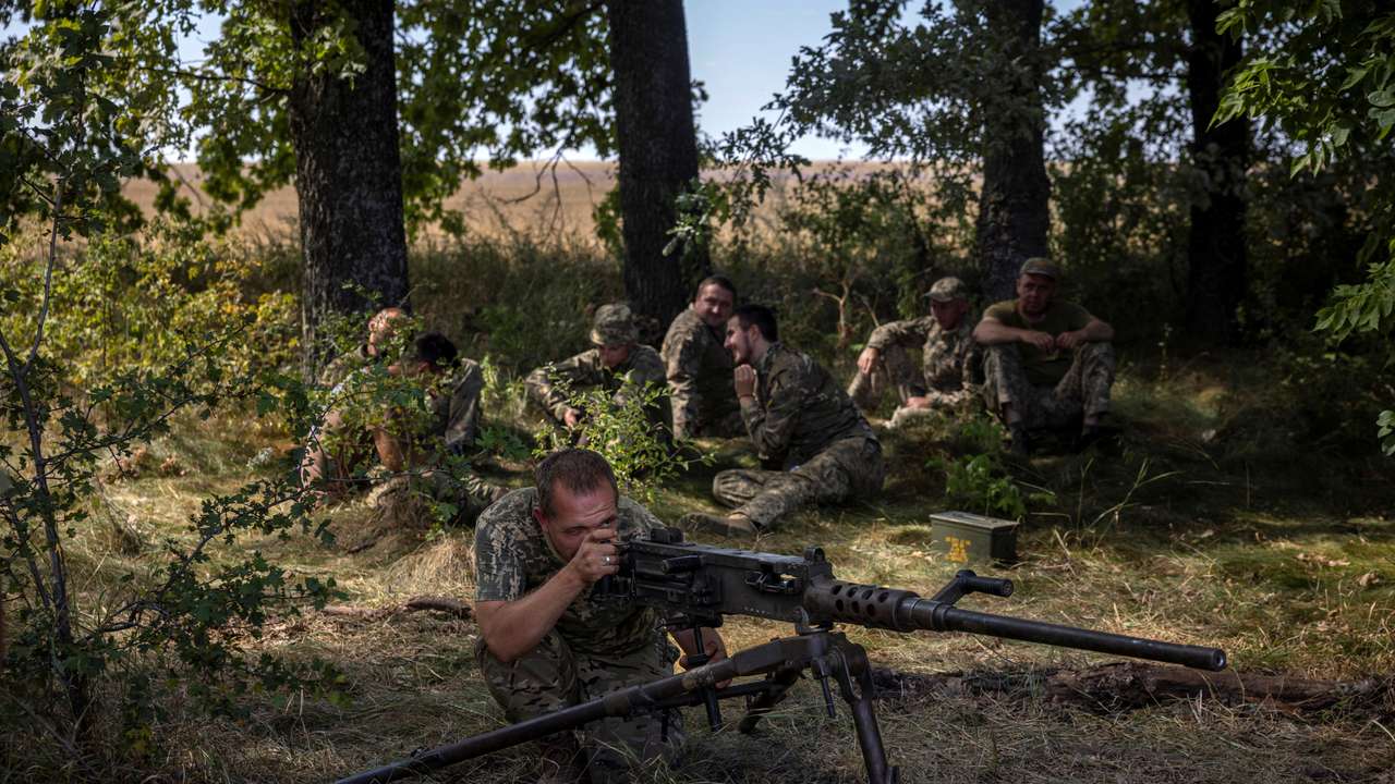 Ukrainian soldiers train in the Sumy region near the Russian border