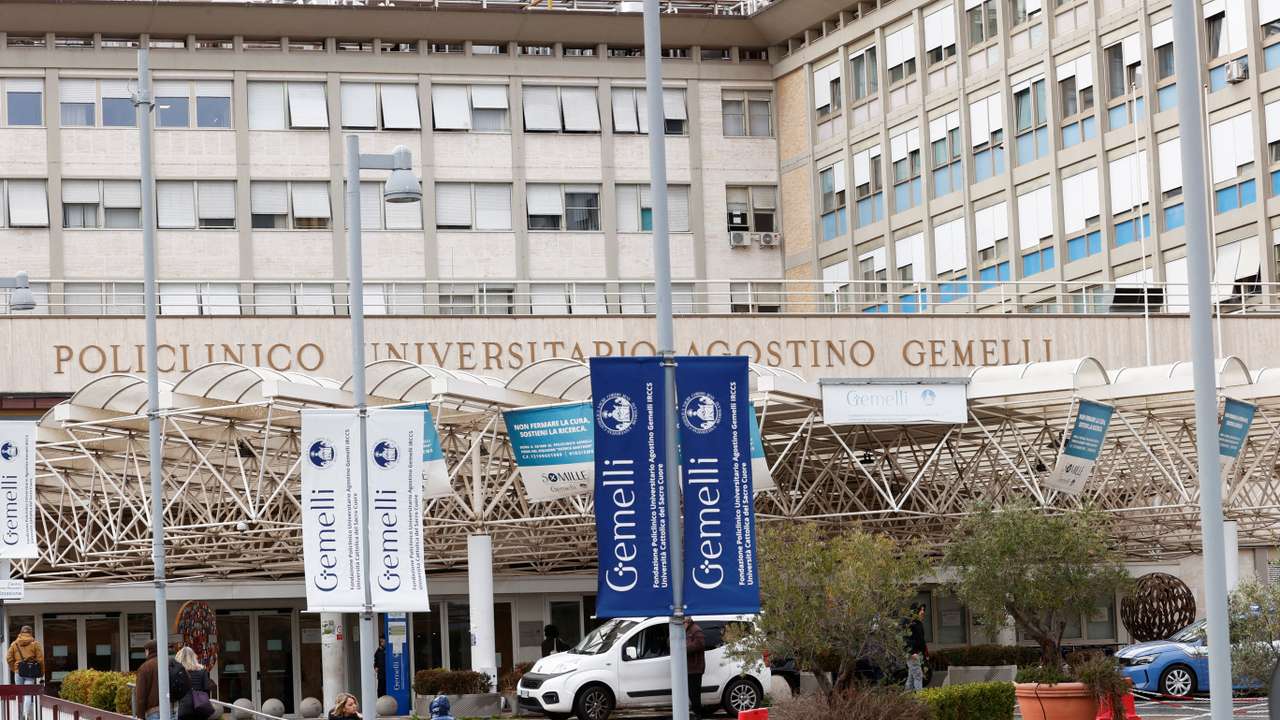 Pope hospitalised for bronchitis treatment in Rome