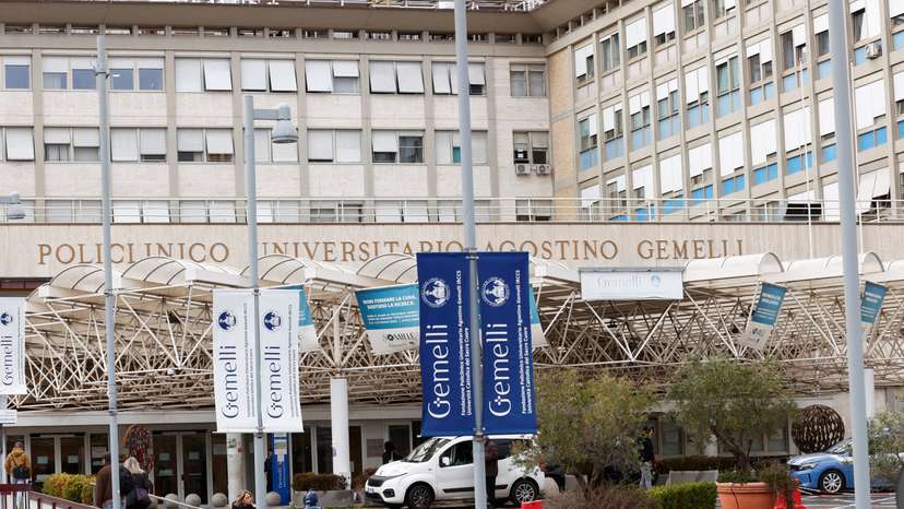Pope hospitalised for bronchitis treatment in Rome