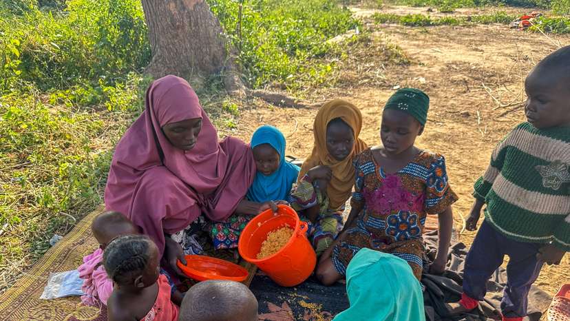 More Nigerians face hunger as floods worsen impact of inflation, conflict