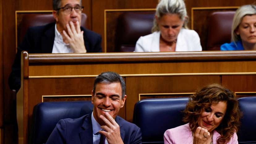 Parliamentary session to approve a bill granting amnesty to those involved in Catalonia's failed independence bid in 2017, in Madrid