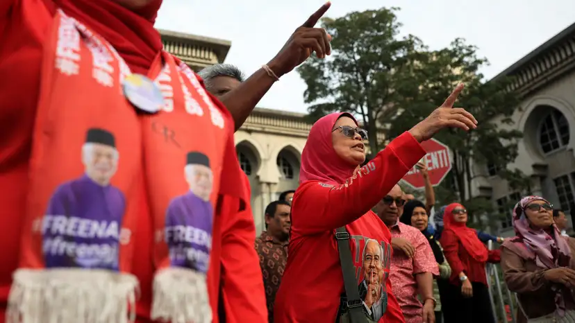 Malaysia's top court delivers verdict in former prime minister house arrest case