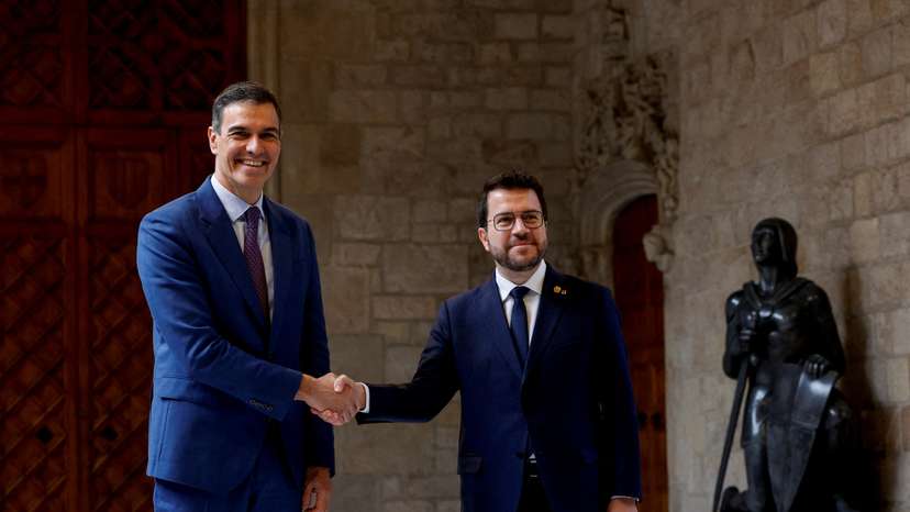 FILE PHOTO: Spain's PM Sanchez meets Catalonia's President Aragones in Barcelona