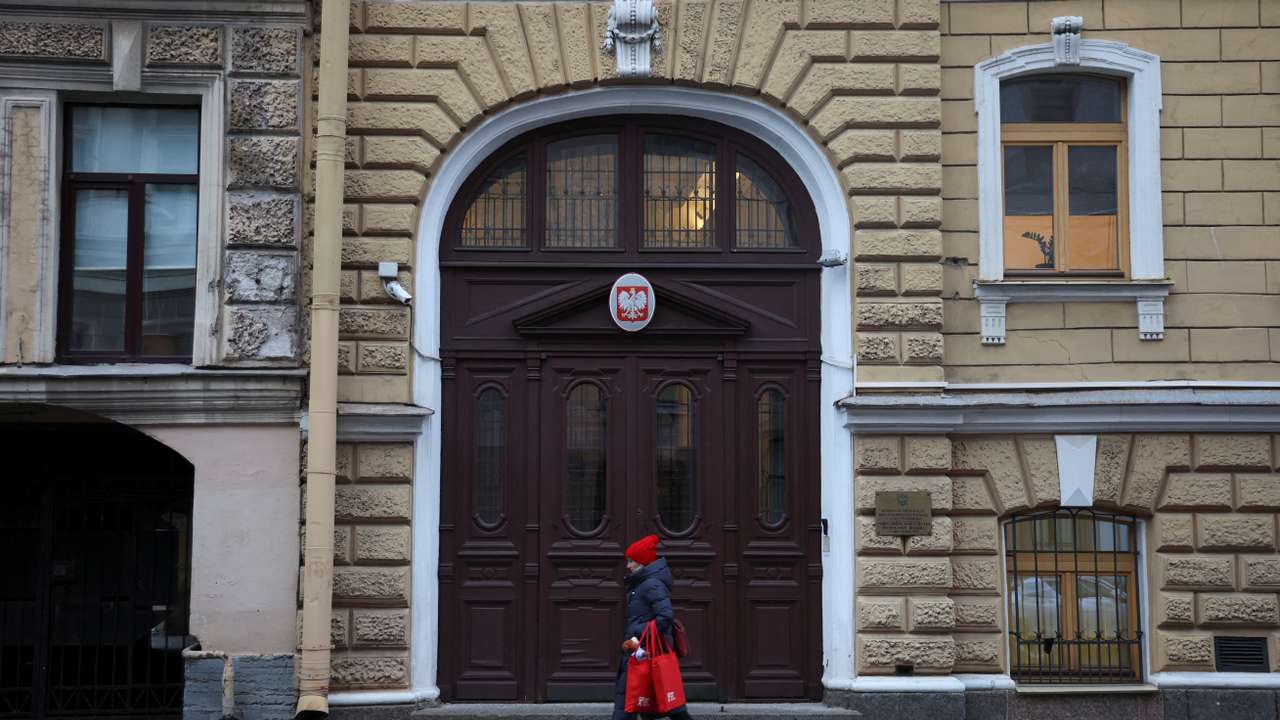 Russia closes Polish consulate in St. Petersburg in retaliatory move