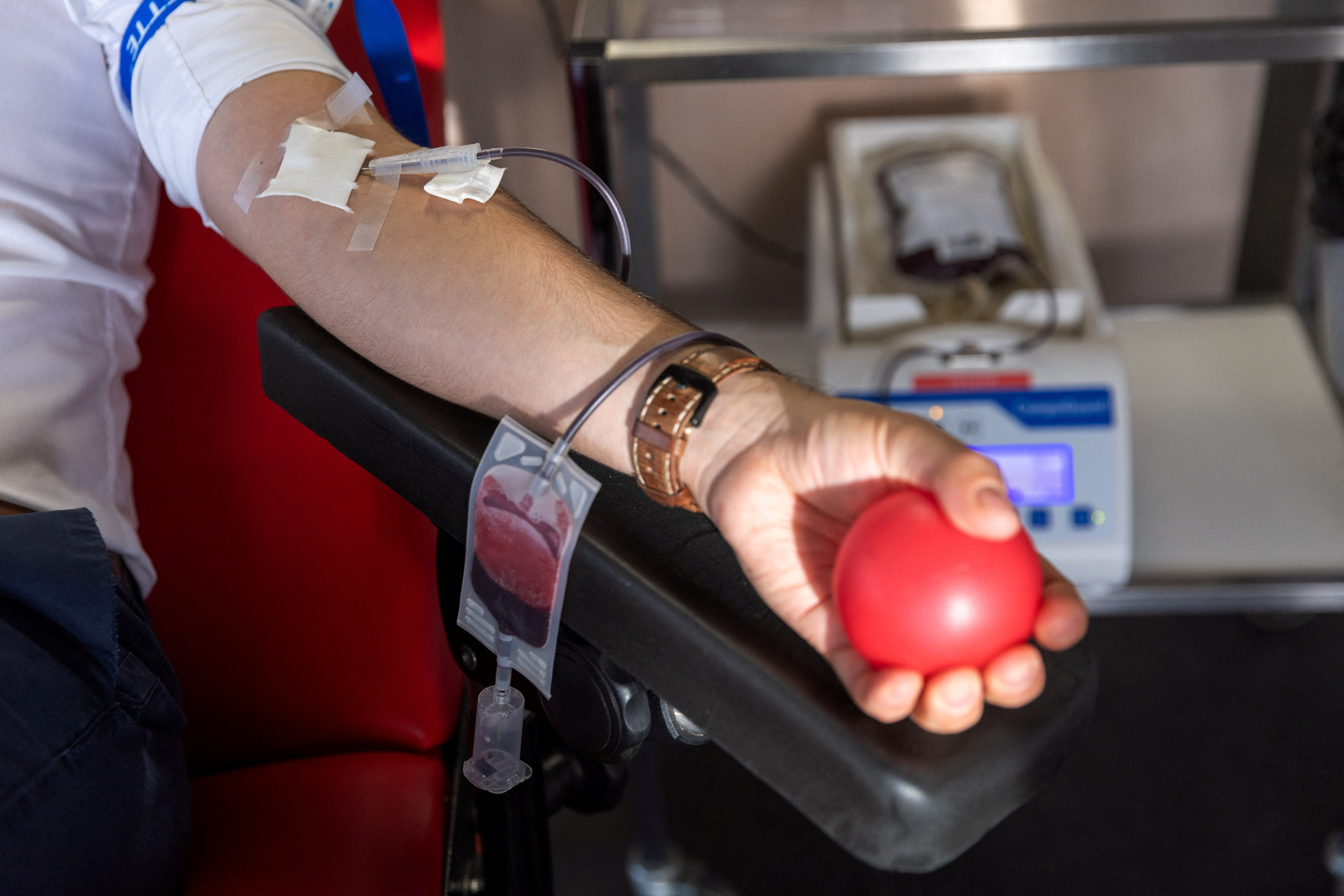 Delabays gives blood in Epalinges