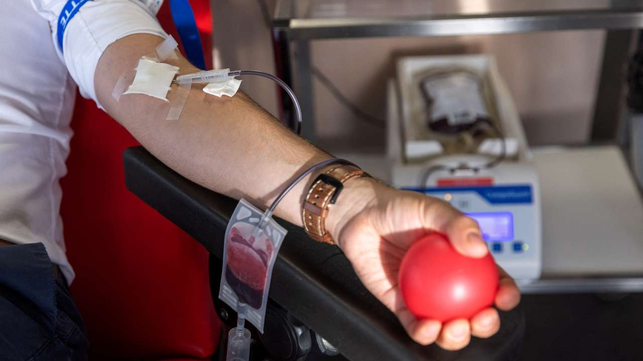Delabays gives blood in Epalinges