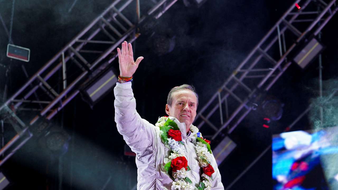 FILE PHOTO: Former President and presidential candidate Quiroga campaigns