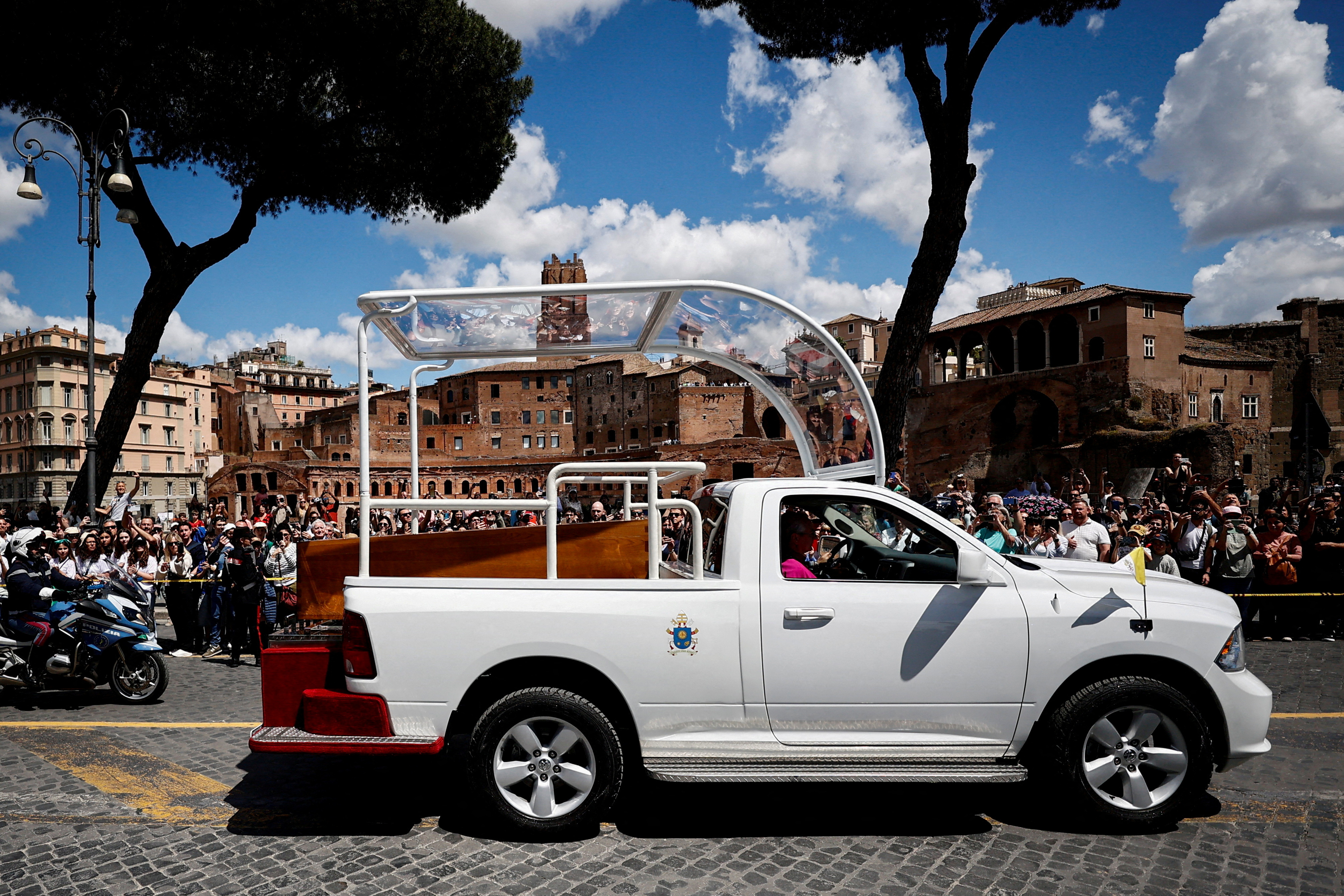The Wider Image: Pope Francis' funeral through the eyes of Reuters photographers