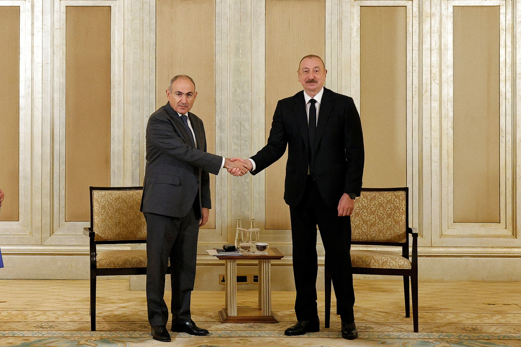 Armenian Prime Minister Pashinyan and Azerbaijani President Aliyev meet in Abu Dhabi