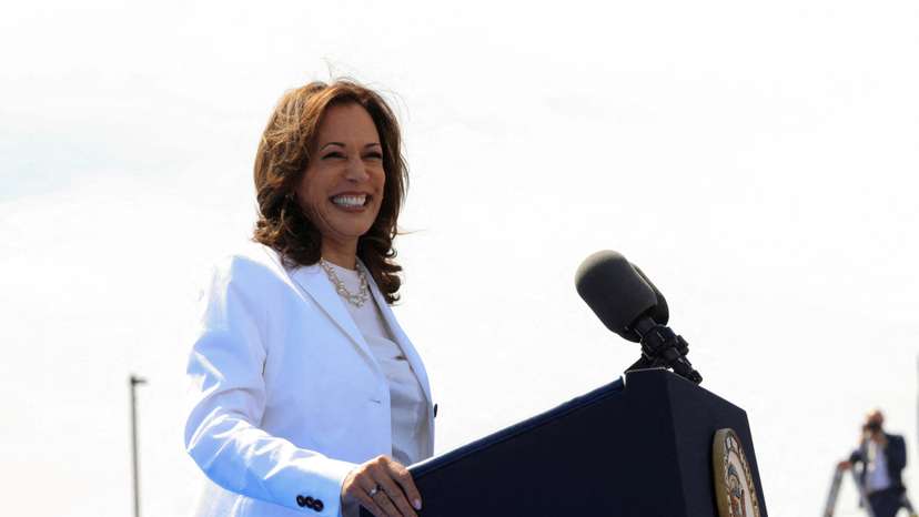 FILE PHOTO: U.S. VP and Democratic presidential candidate Harris and her running mate Minnesota Governor Walz campaign in Eau Claire